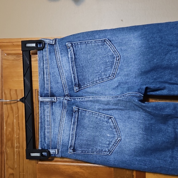 Willow & Root The Mom Fit Distressed High-Rise Jeans - Picture 10 of 15